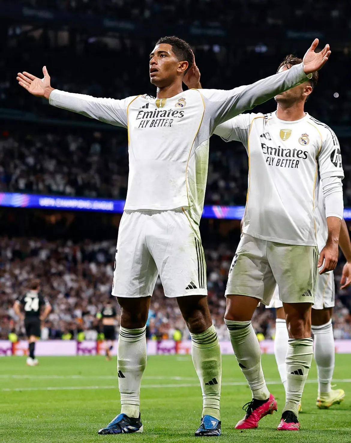 塞内加尔逆转那不勒斯，贝林厄姆关键制胜