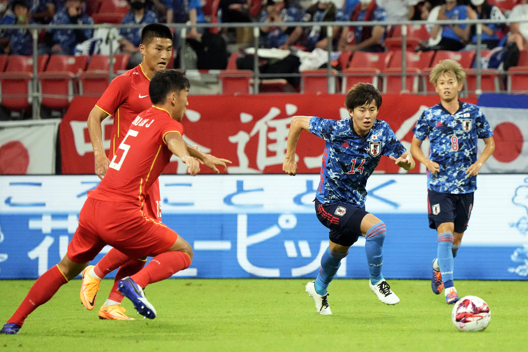 日本队力克韩国队,黄鸭组合扛起全队 日本队力克韩国队,黄鸭组合扛起全队