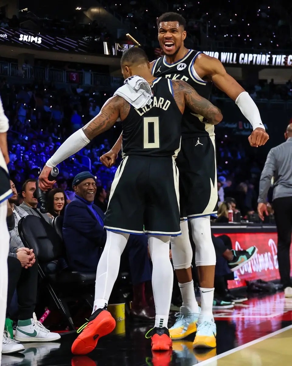 雄鹿鏖战火箭,伦纳德统治全场 雄鹿鏖战火箭,伦纳德统治全场