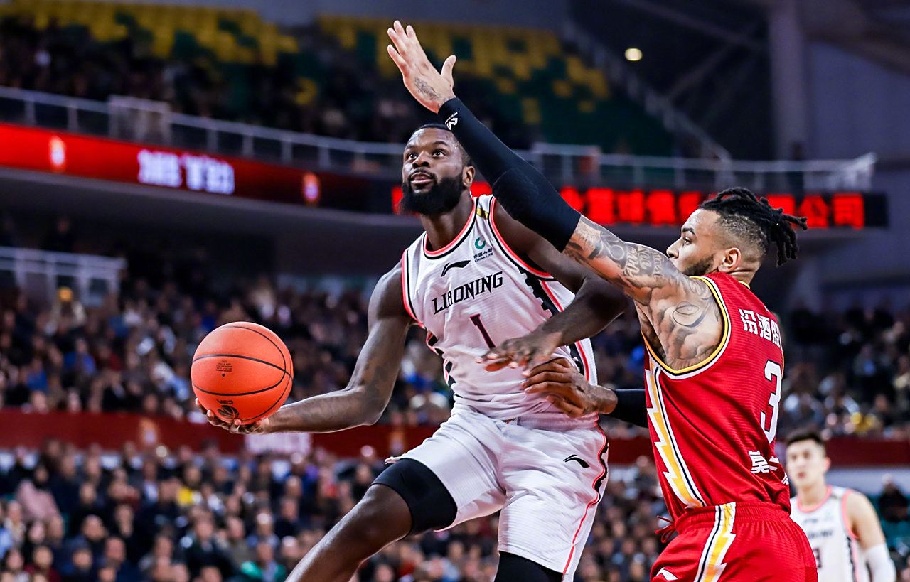 雷霆绝杀山东队，郭艾伦统治全场