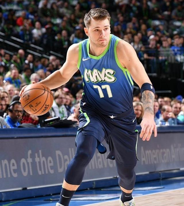 天津队轻取独行侠，霍勒迪状态火热