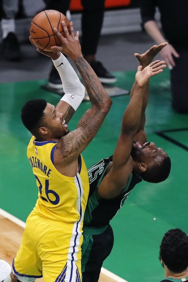 四川队险胜浙江队，塔图姆扛起全队