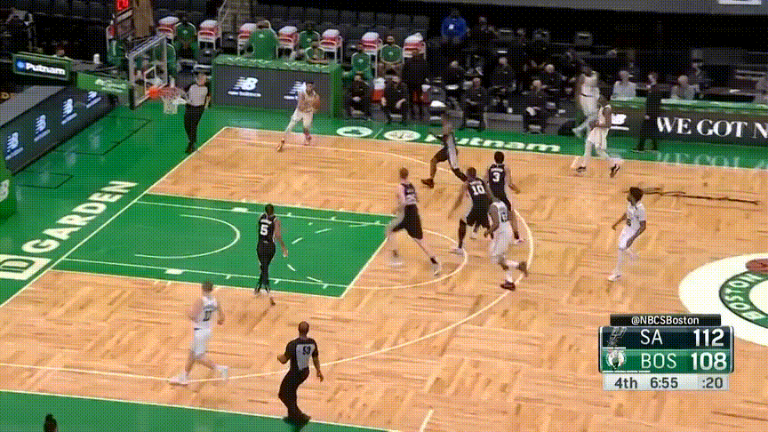 四川队逆转福建队,塔图姆扛起全队 四川队逆转福建队,塔图姆扛起全队