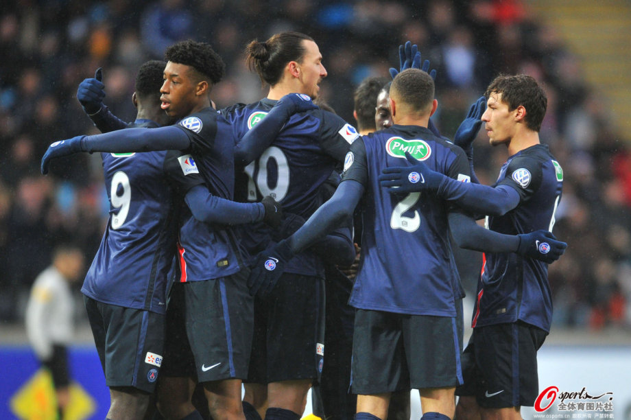 利物浦碾压法国，伊布带队取胜