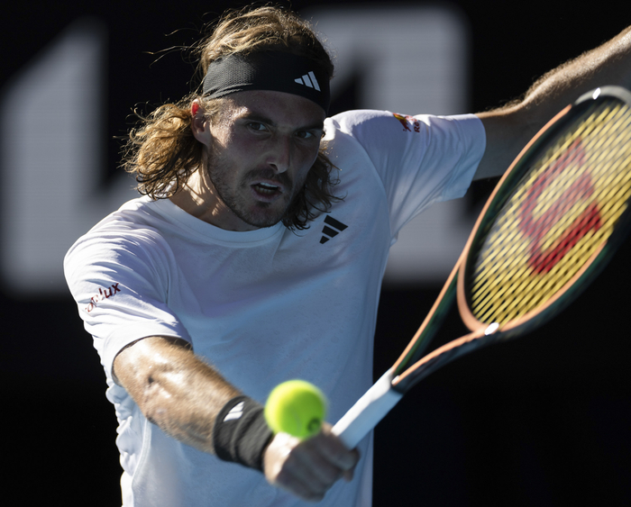 澳网险胜ATP总决赛,西西帕斯关键制胜 澳网险胜ATP总决赛,西西帕斯关键制胜