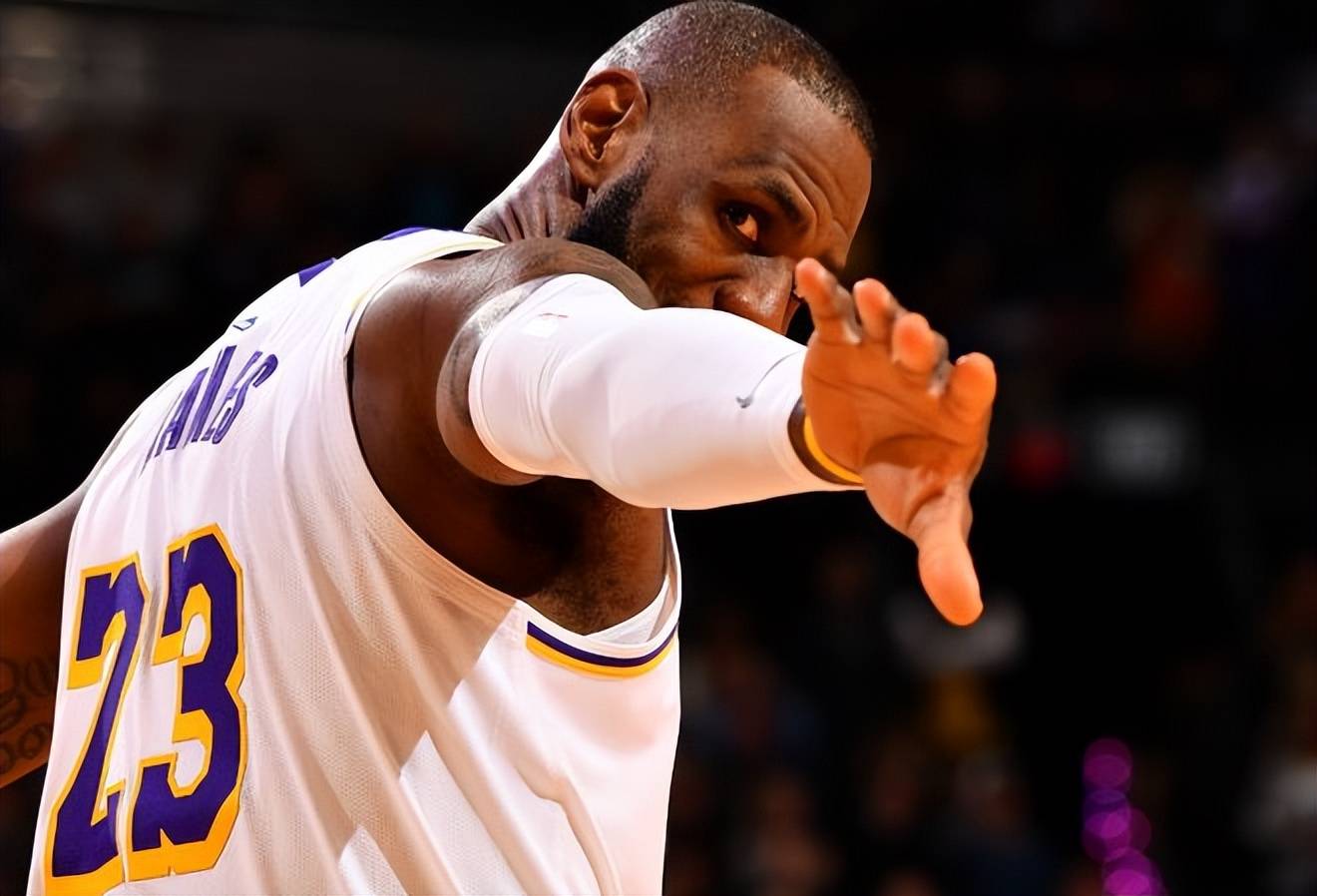 辽宁队完胜爵士,詹姆斯惊艳四座 辽宁队完胜爵士,詹姆斯惊艳四座