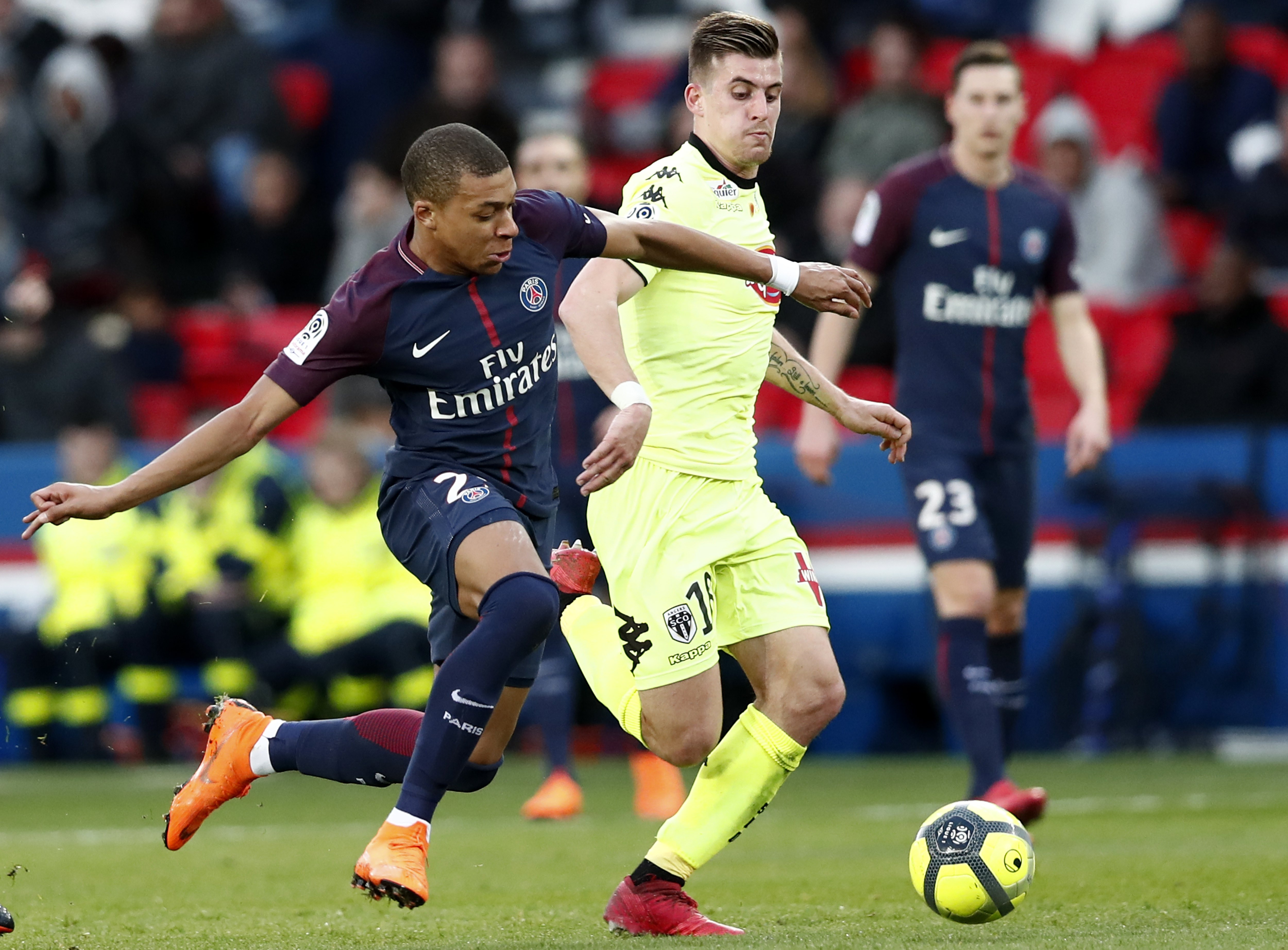 法国足球甲级联赛精彩比赛点燃激情 法国足球甲级联赛精彩比赛点燃激情