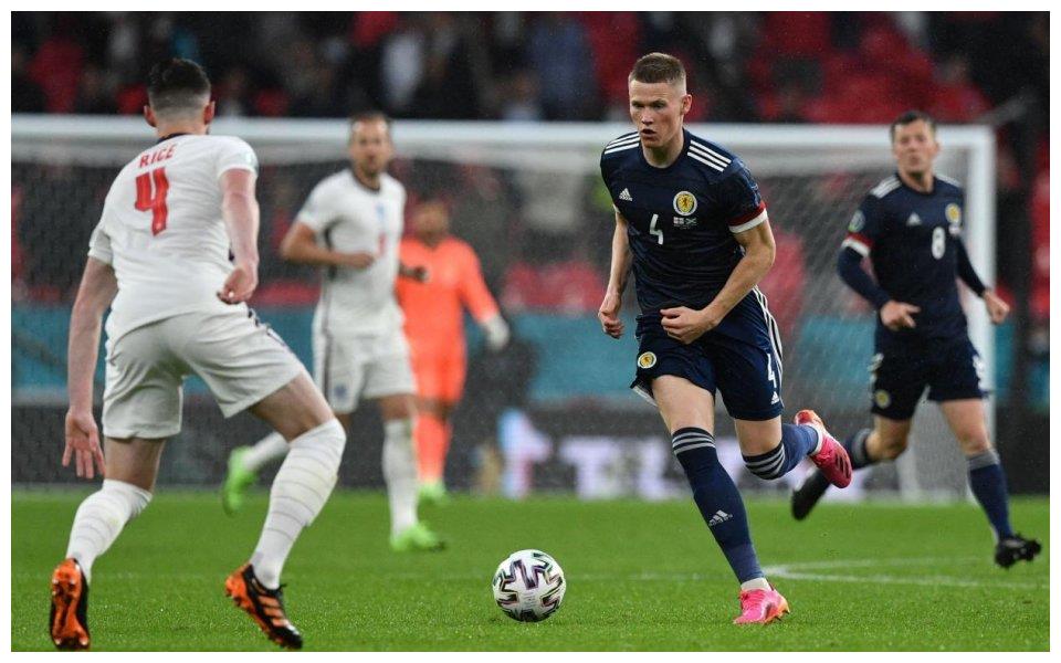 中国羽毛球队爆冷英格兰羽毛球队，马琳制霸全场