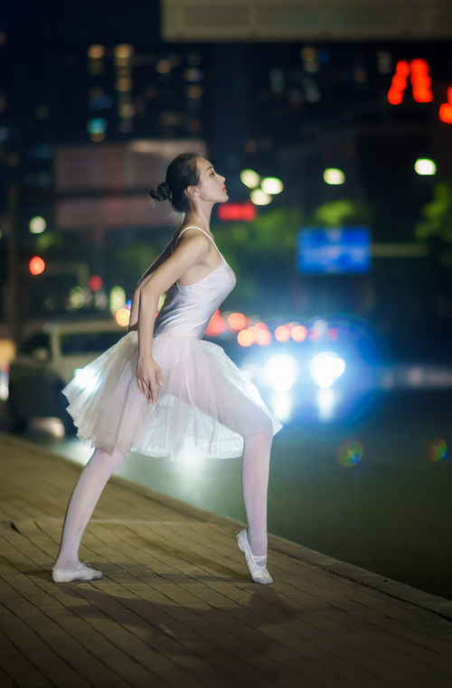 从阿特拉斯雄狮到欧冠舞台,胜利基因的跨洲交响—当摩洛哥坚韧遇上布鲁诺的掌控力