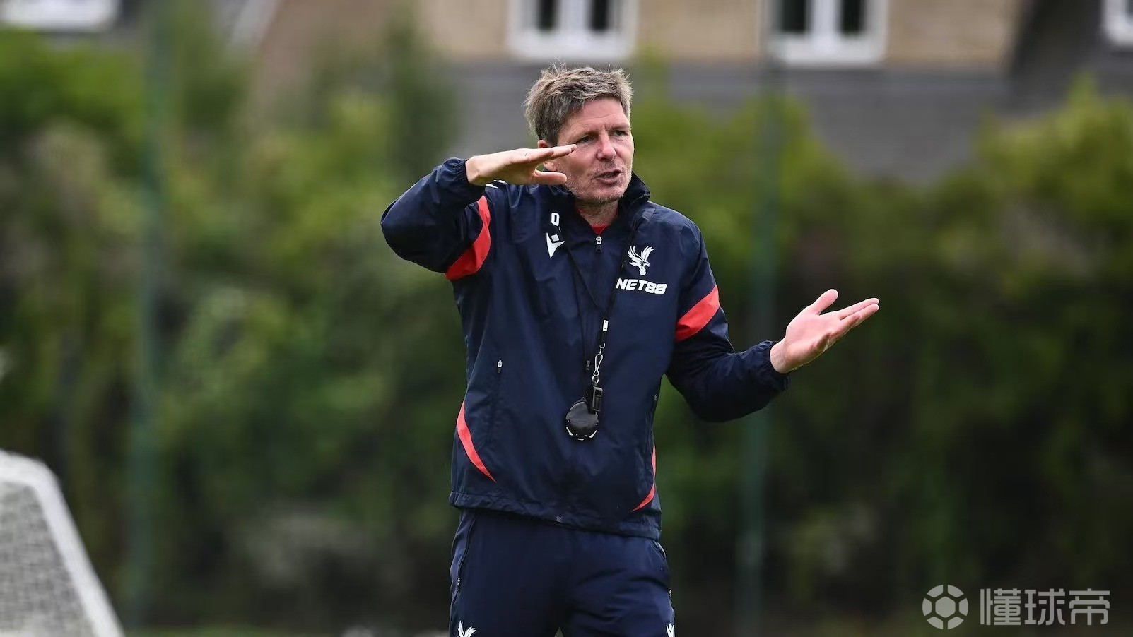 水晶宫赢球开心,球队士气大增 水晶宫赢球开心,球队士气大增