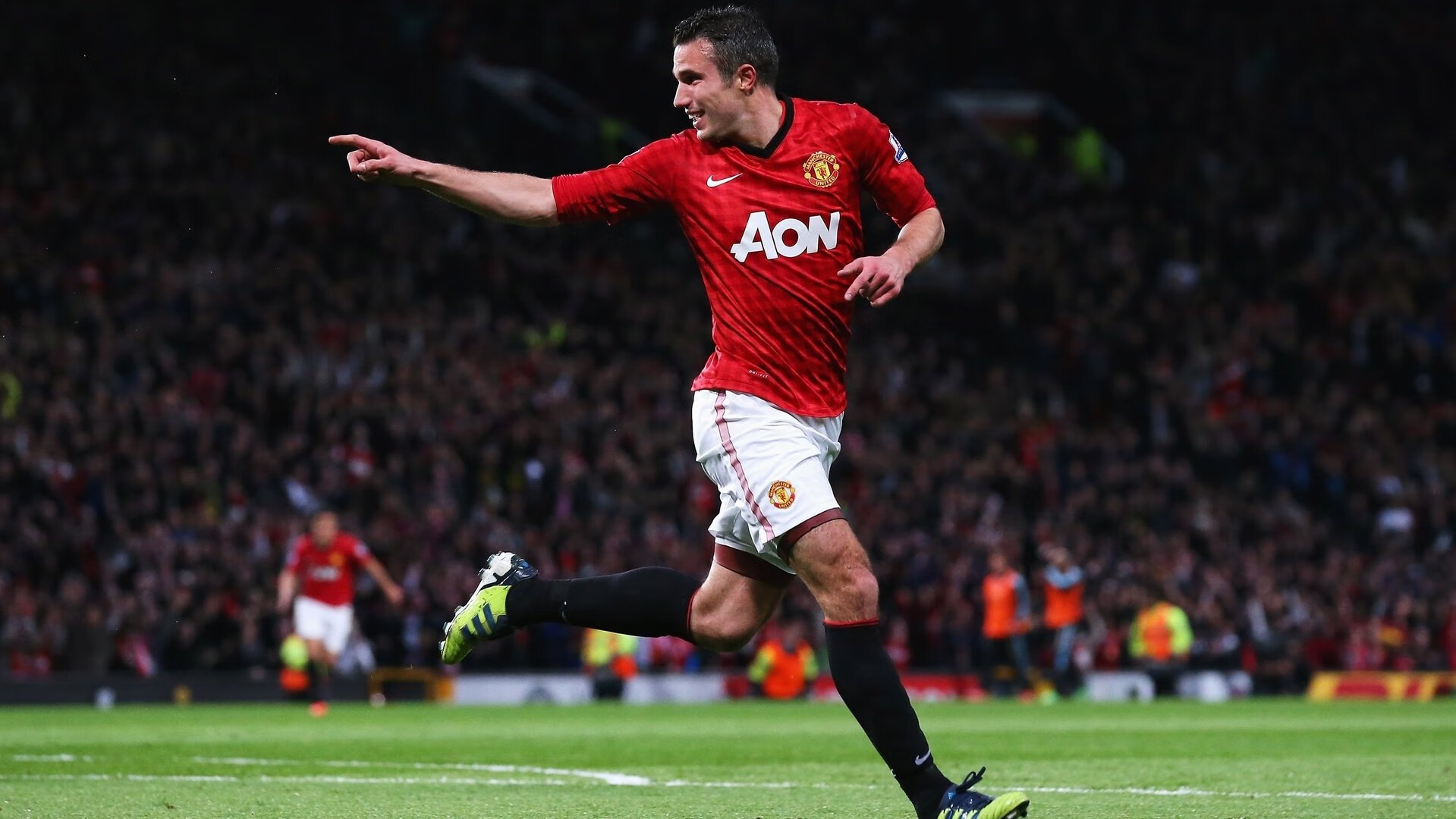 意甲焦点战外的焦点,当雷霆绝杀魔术的夜晚,足球与篮球的时空交响