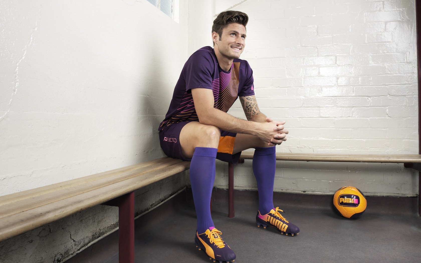 维尼修斯一剑封喉,韩国绝杀马赛背后的足球哲学